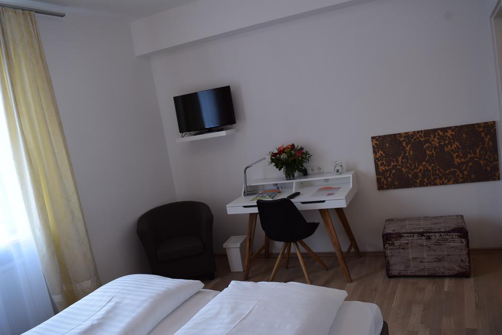 Stadthotel Guertler Amstetten Bagian luar foto