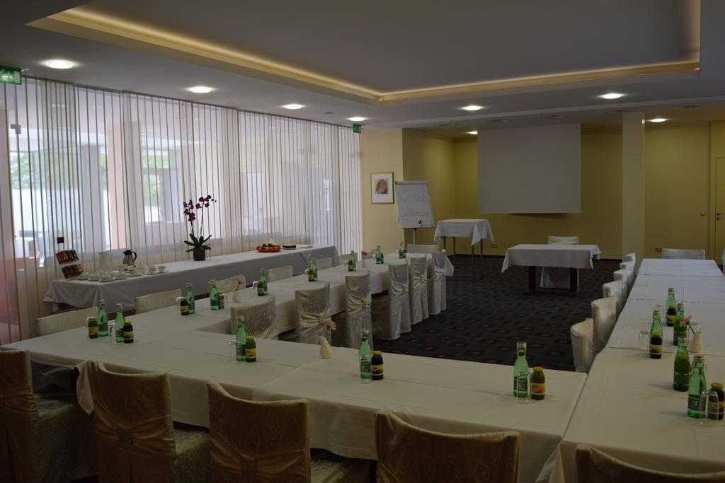 Stadthotel Guertler Amstetten Bagian luar foto