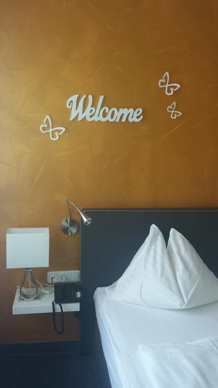 Stadthotel Guertler Amstetten Bagian luar foto