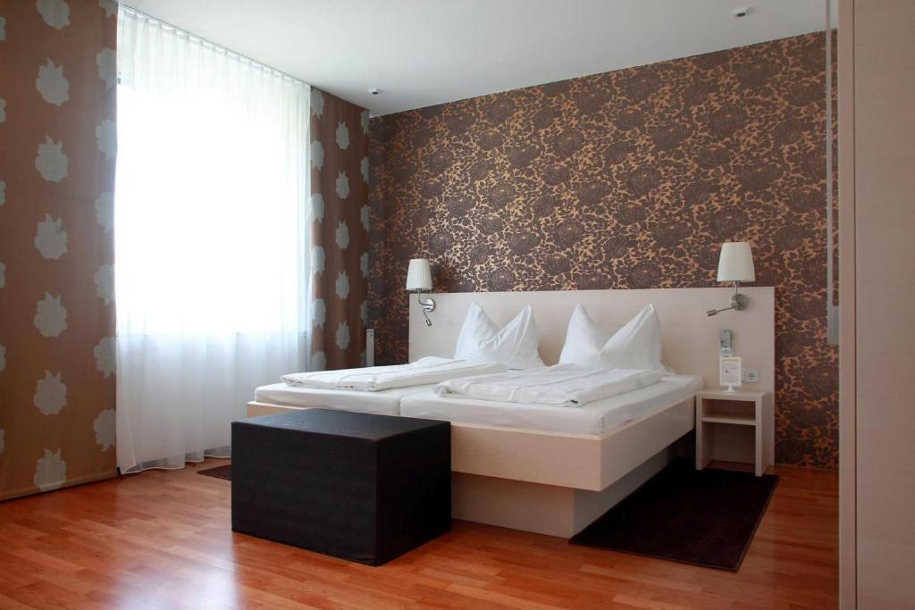 Stadthotel Guertler Amstetten Bagian luar foto